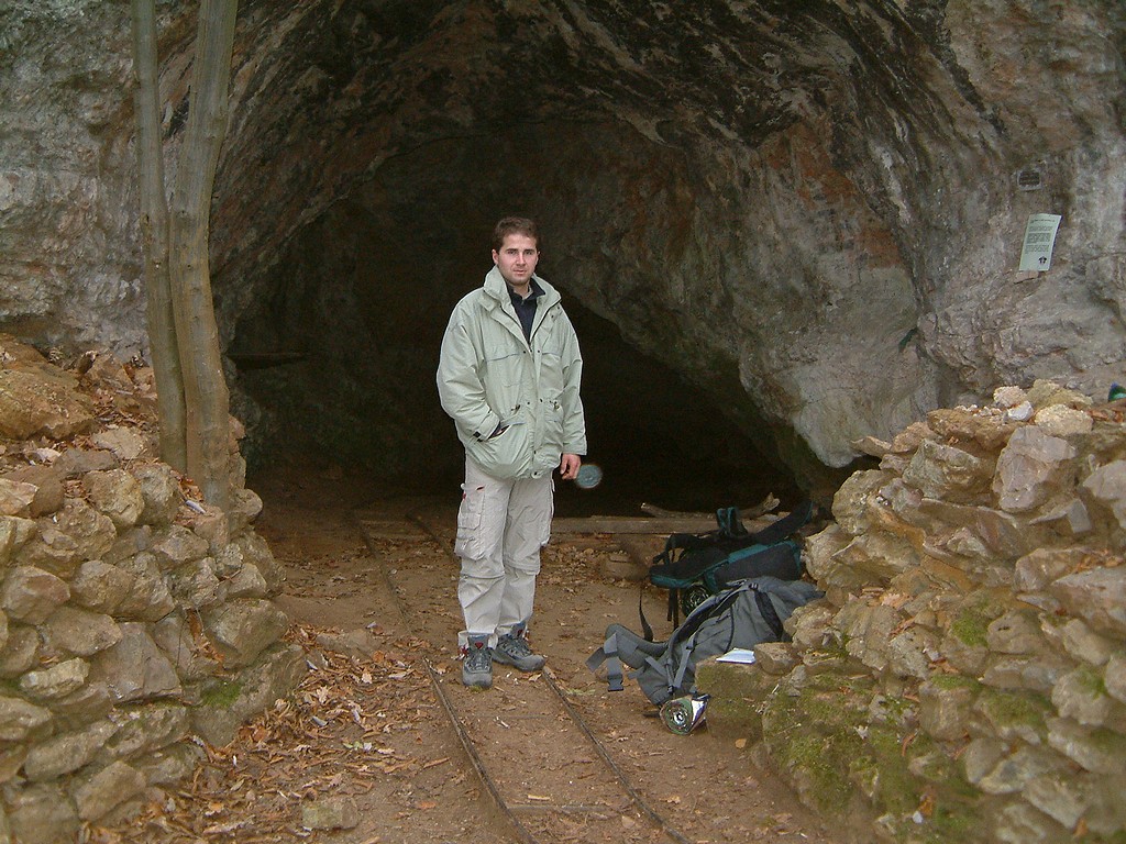 2003-11-23d_dscf0007_posledni_jeskyne.jpg