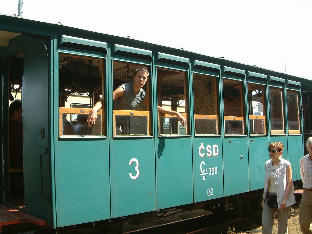 2005-07-04_dscf0019_parni_vlak_jindrichuv_hradec.jpg
